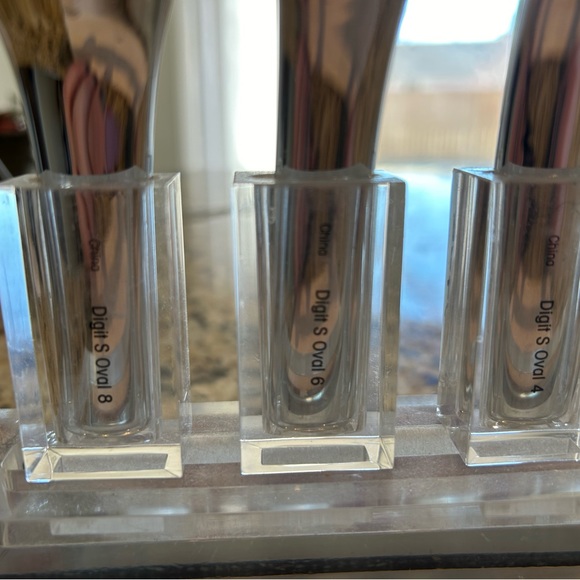 artis makeup brush set (5 piece) - digit collection. Hardly used. - Picture 7 of 8